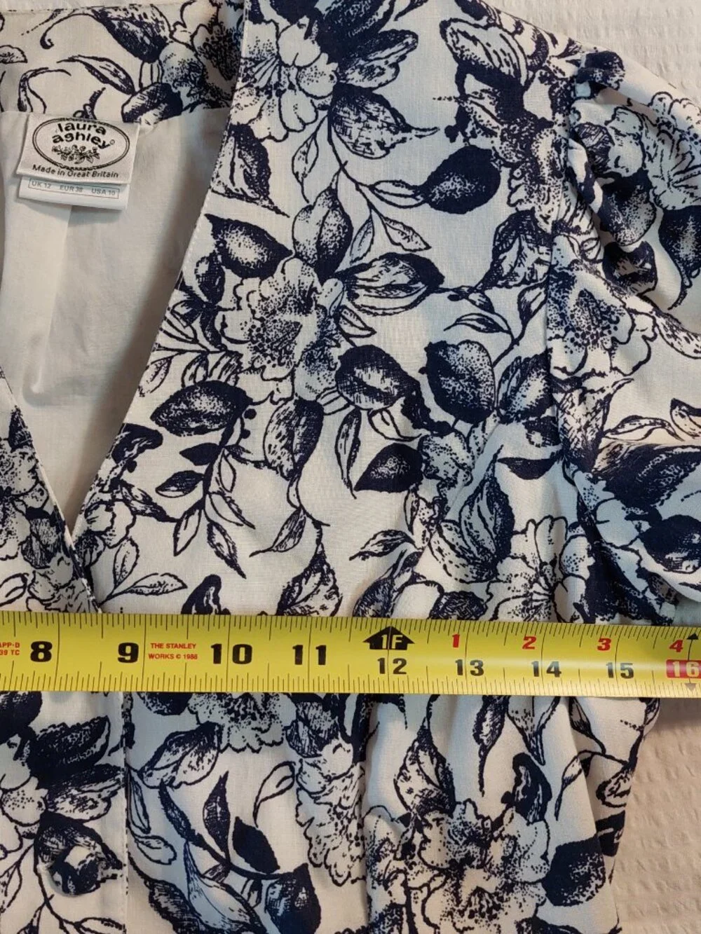 Vintage Laura Ashley Sz 10 Floral Cotton cropped blazer structured shoulder - Picture 9 of 11